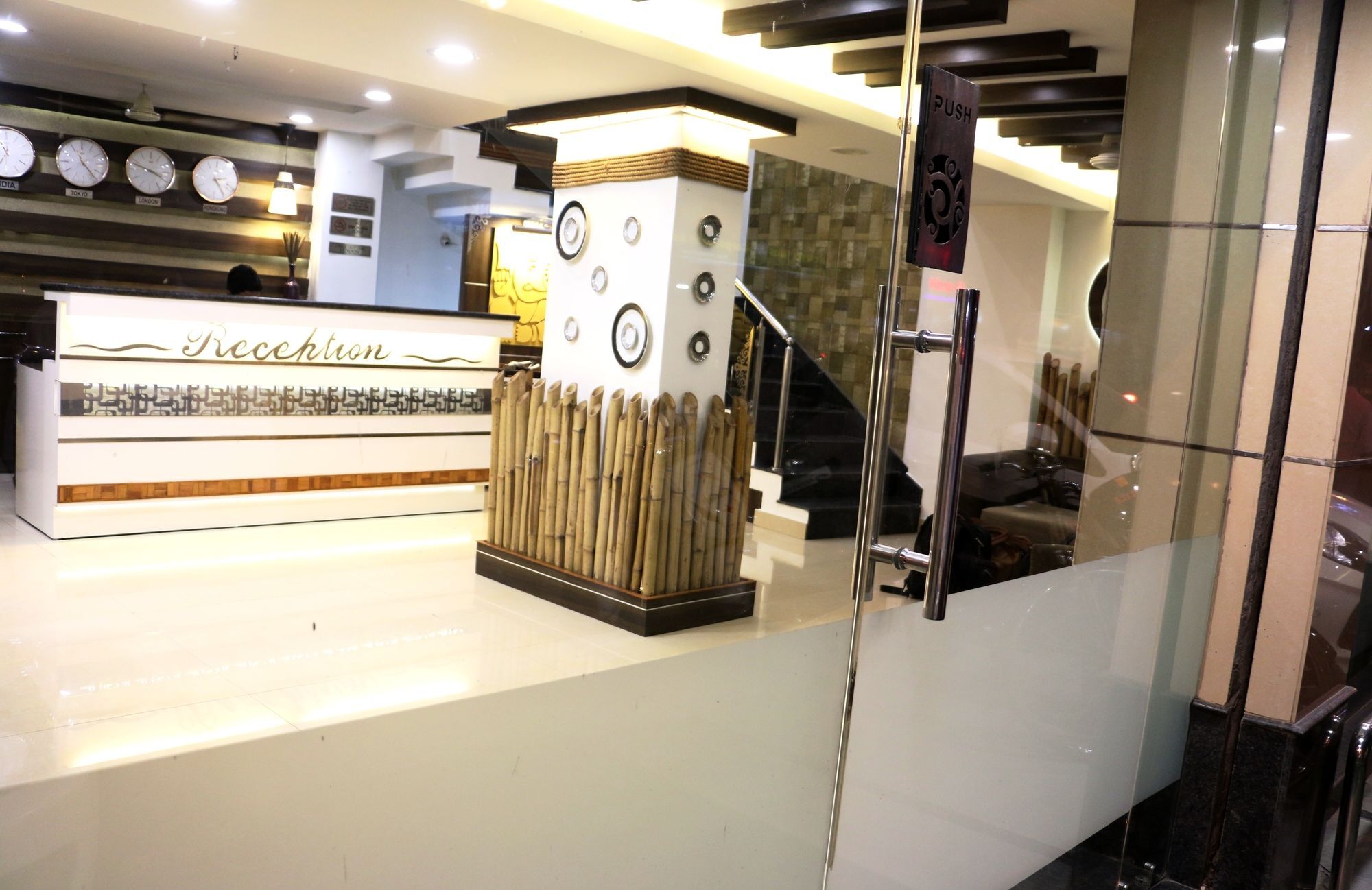 Hotel Shalimar Deluxe Bhopal Buitenkant foto